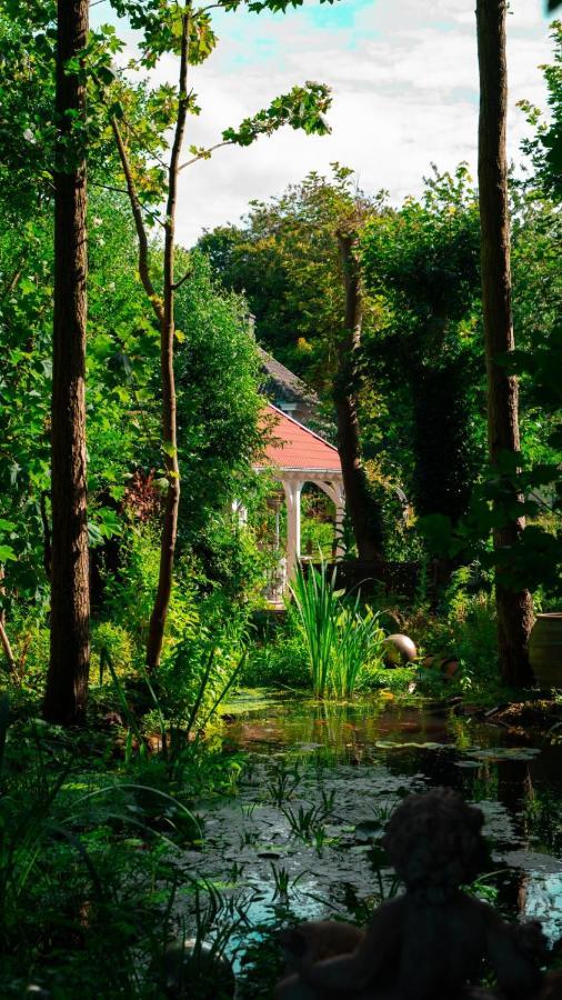 Wonderland Villa ปีเตอร์บูเรอ ภายนอก รูปภาพ