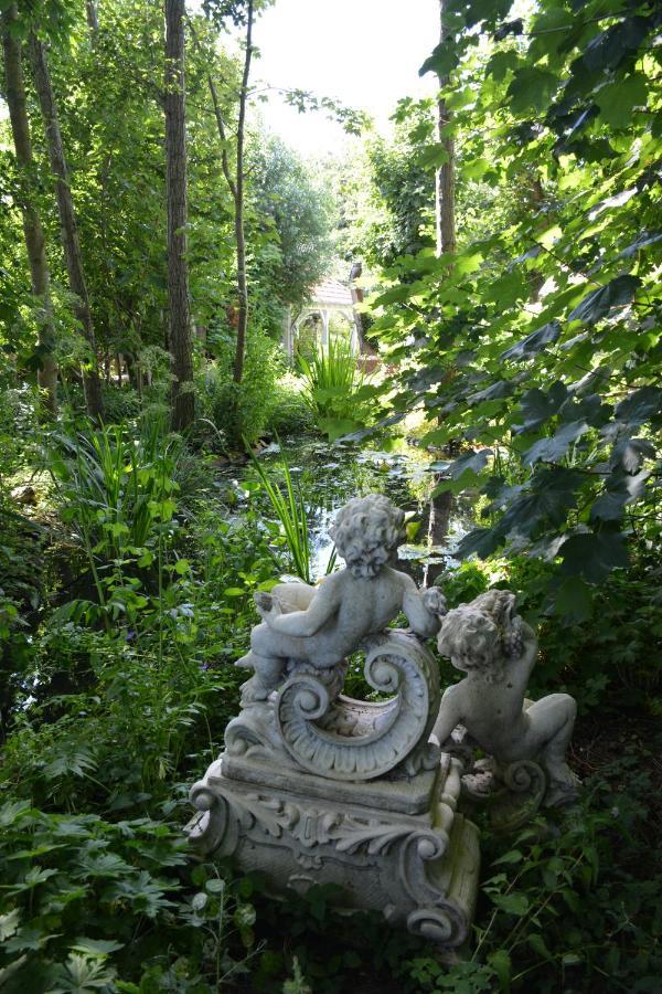 Wonderland Villa ปีเตอร์บูเรอ ภายนอก รูปภาพ